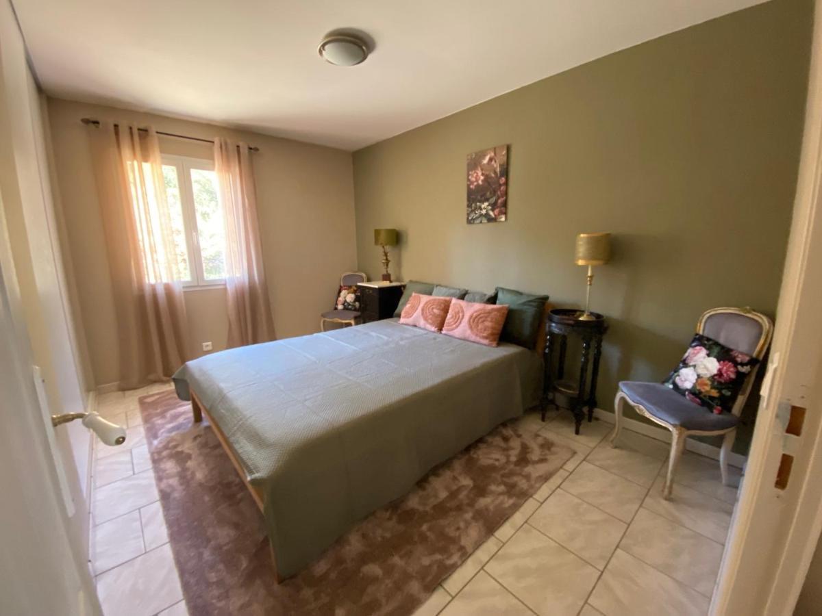 Bed and Breakfast L'Eveil En Provence Entrecasteaux Экстерьер фото