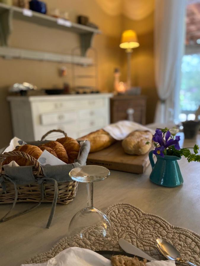 Bed and Breakfast L'Eveil En Provence Entrecasteaux Экстерьер фото