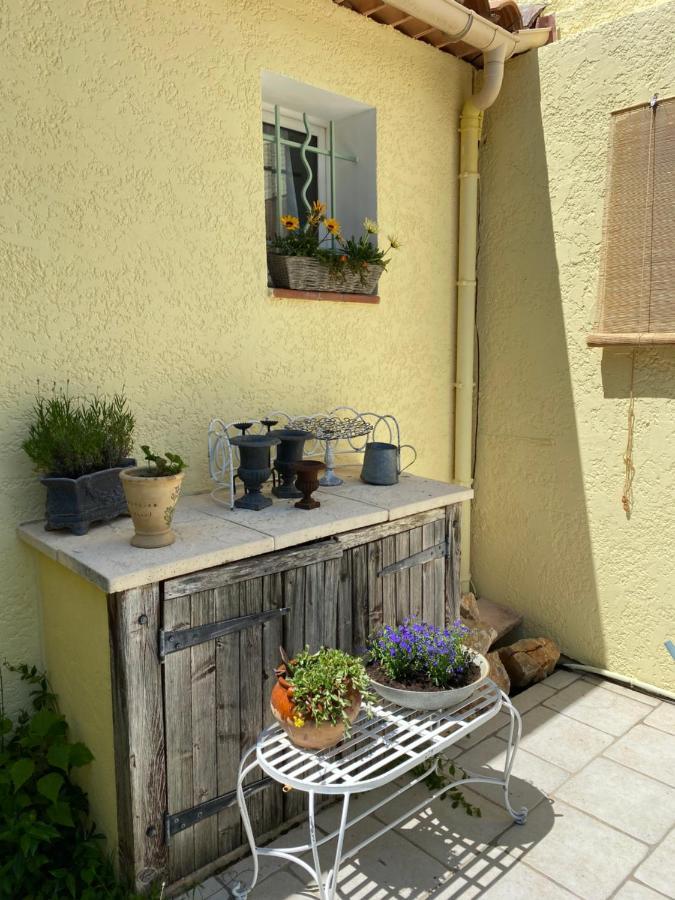 Bed and Breakfast L'Eveil En Provence Entrecasteaux Экстерьер фото
