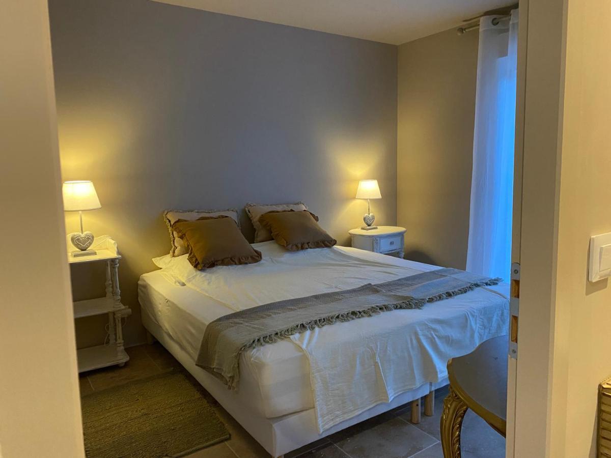 Bed and Breakfast L'Eveil En Provence Entrecasteaux Экстерьер фото