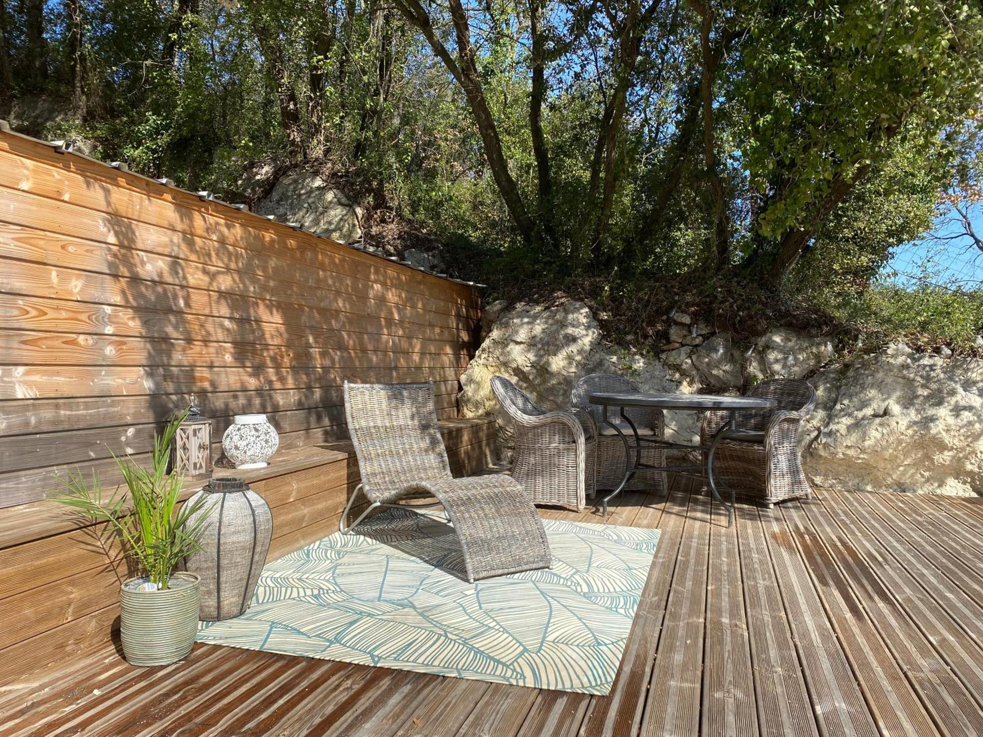 Bed and Breakfast L'Eveil En Provence Entrecasteaux Экстерьер фото