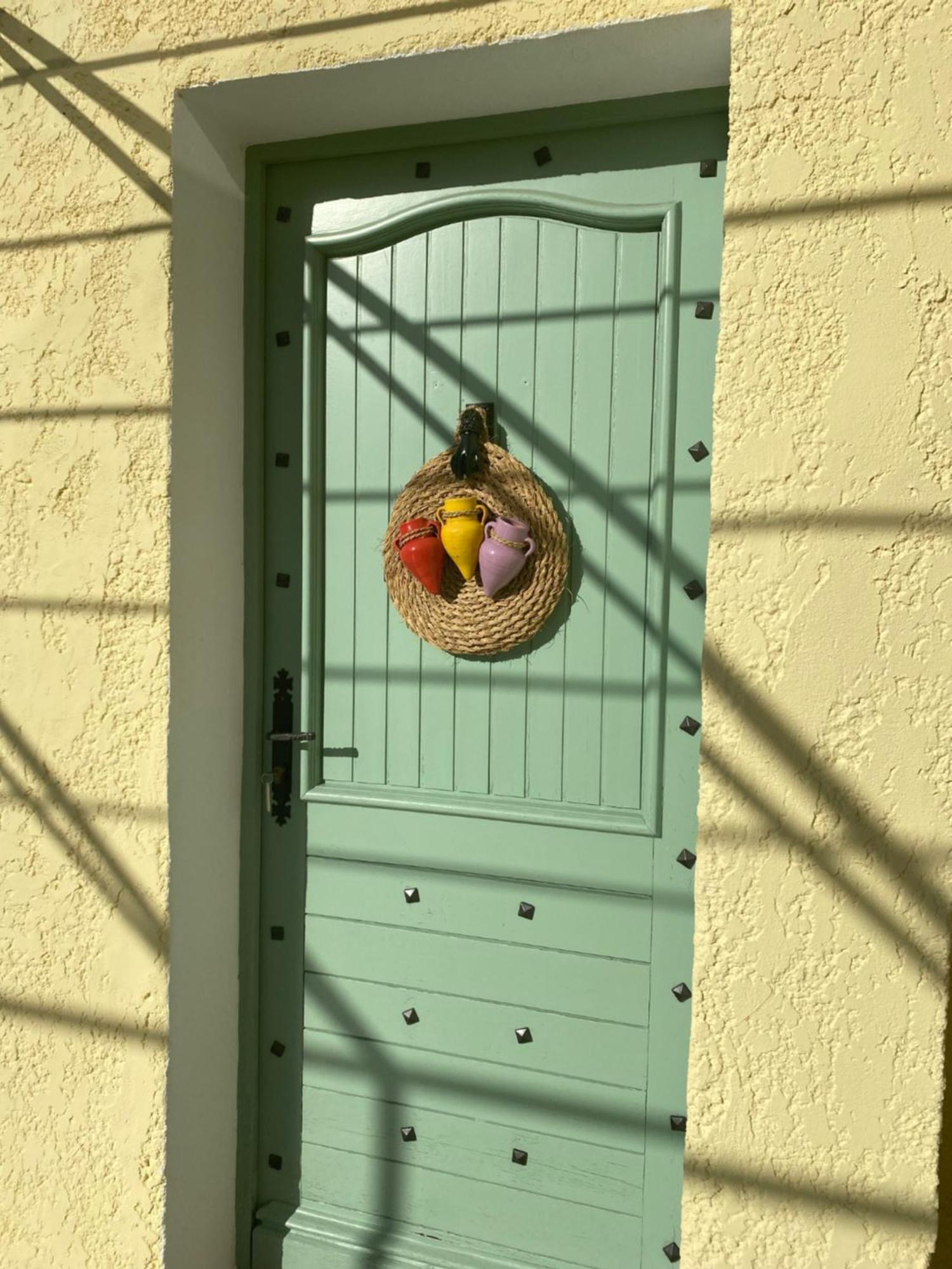 Bed and Breakfast L'Eveil En Provence Entrecasteaux Номер фото